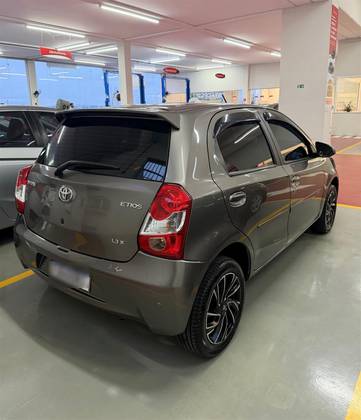 TOYOTA ETIOS 1.3 X 16V FLEX 4P AUTOMÁTICO TOYOTA ETIOS 1.3 X 16V FLEX 4P AUTOMÁTICO